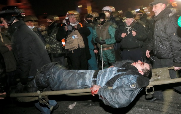 МВД заявляет о 13 погибших правоохранителях и 130 получивших огнестрельные ранения