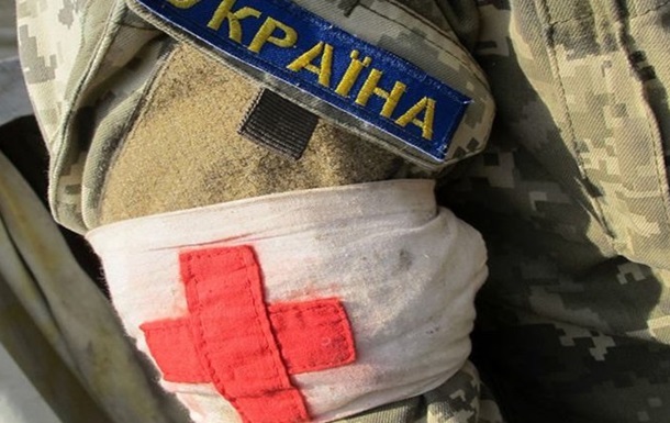 На Донбассе от пули снайпера погиб военный медик