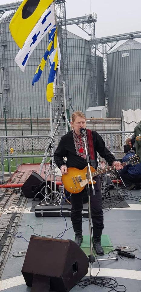 На флагмане украинских ВМС прошел концерт в поддержку плененных моряков (фото)