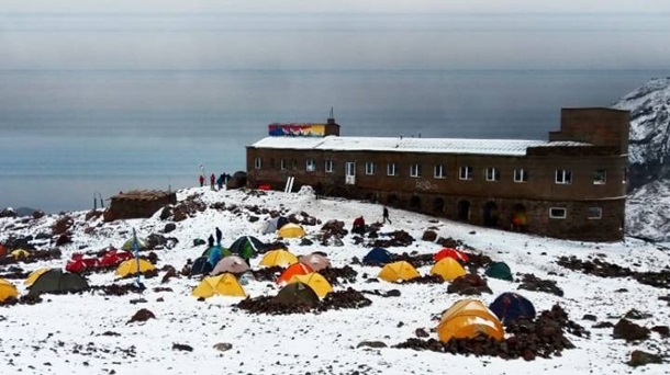 На курорте в Грузии в августе выпал снег