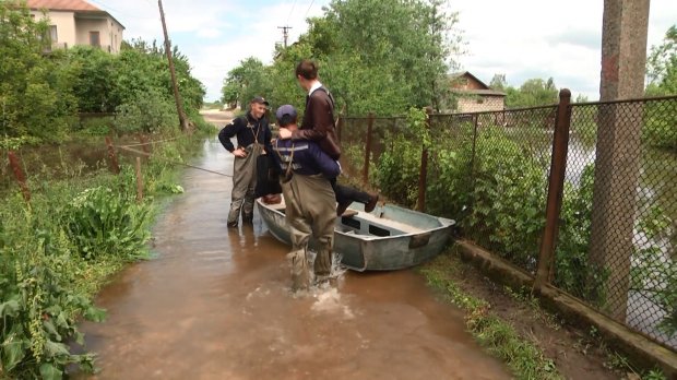 На Львівщині затопило містечко: чи можна було попередити катастрофу