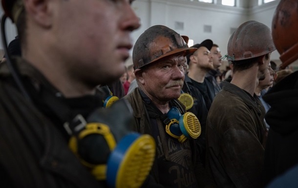 На Львовщине горняки двух шахт объявили забастовку