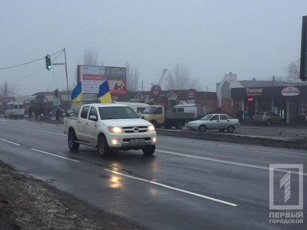 На месте, где погиб Кузьма, устроили масштабный автопробег: фото и видео