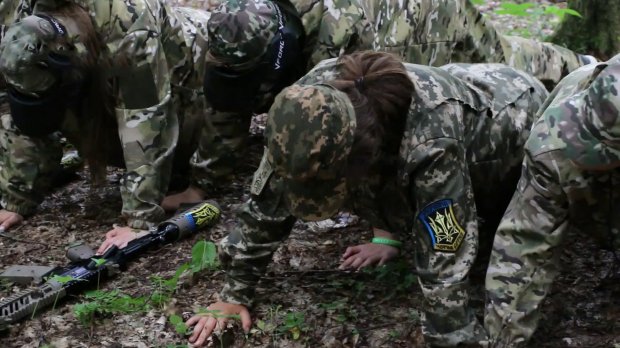 На Прикарпатті триває військово-патріотичний вишкіл для дітей: фото, відео