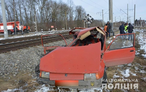 На Волыни четыре человека пострадали в ДТП с участием поезда