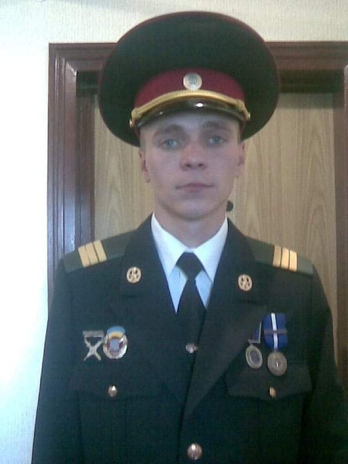 Названо имя украинского военного, погибшего под обстрелом боевиков на Донбассе