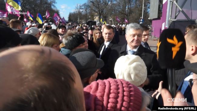 Під грифом таємно: як прикрили причетність Порошенка до руйнування історичної памятки