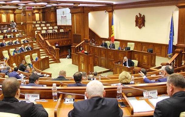 Парламент Молдовы признал страну захваченной