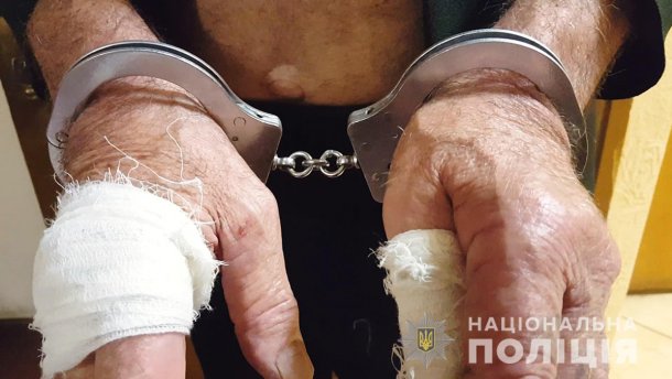 Пенсіонер зарізав трьох сусідів в одеській комуналці: план виношував понад рік