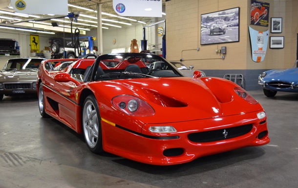 Первый экземпляр Ferrari F50 выставили на продажу
