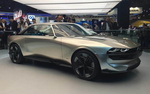 Peugeot показала концепт авто с когтями льва