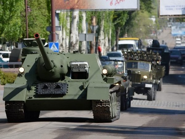 Победобесие на старте: в сети показали фото и видео подготовки к параду в оккупированных Крыму и Донецке