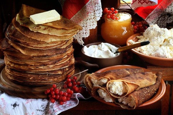 Почему Масленицу в народе называли праздником вкусной еды и «белой неделей»?