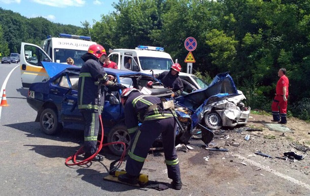 Под Хмельницким шесть человек пострадали в ДТП