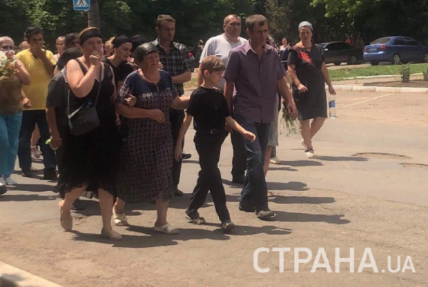 Похороны 11-летней Дарьи Лукьяненко в Ивановке: фото 18+