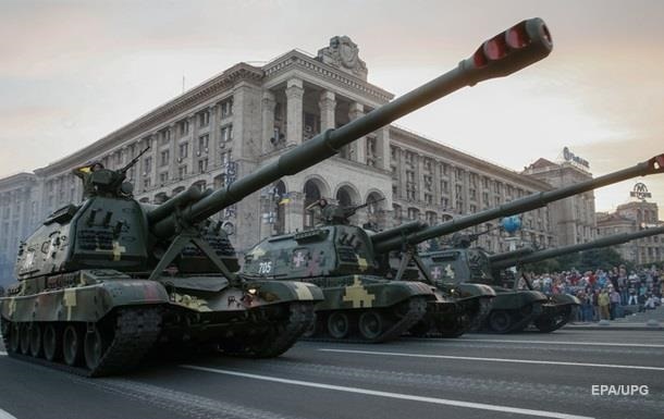 Порошенко: Парад покажет врагу мощь войска