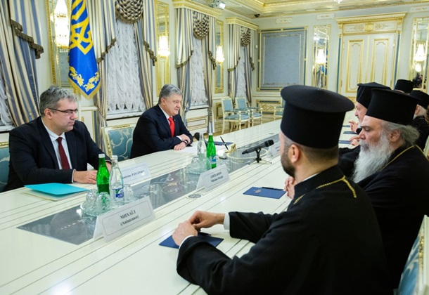 Порошенко принял делегацию Вселенского патриархата