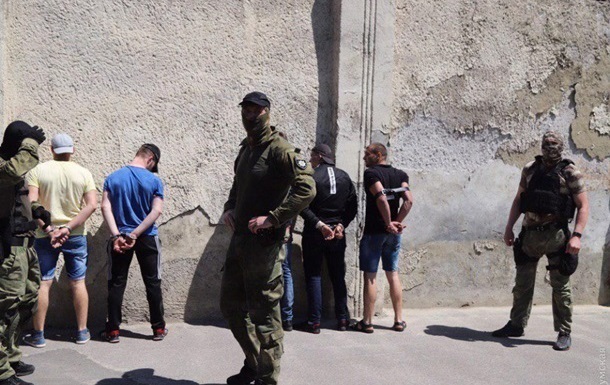 После бунта из одесской тюрьмы этапировали заключенных