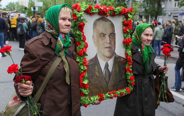 Появились фото с акции Бессмертный полк в КиевеЭксклюзив