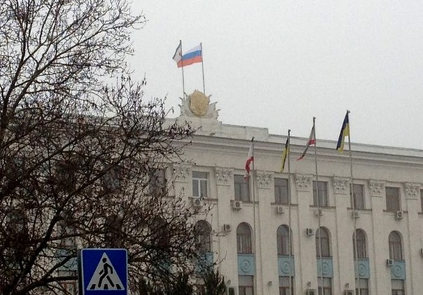 Президиум парламента Крыма настаивает на референдуме о независимости