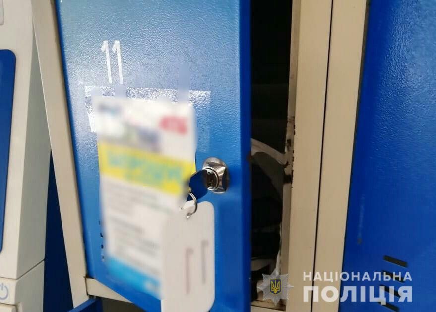 Пробили головы и ограбили: под Запорожьем напали на полицейских за сделанное замечание (фото)