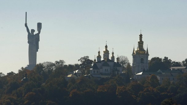 Прогноз погоди на 5 липня: грози і сонце розділять Україну, температура ж буде комфортною