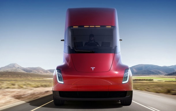 Против Tesla подан иск на два миллиарда долларов