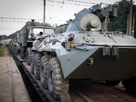 Россия перебрасывает в Беларусь «Искандеры» и сотни военных: что происходит (фото)