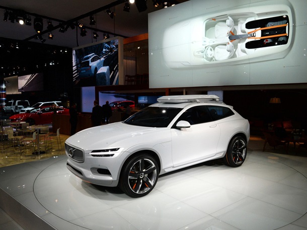 Скандинавская новинка. Внедорожное купе Volvo показали миру в Детройте