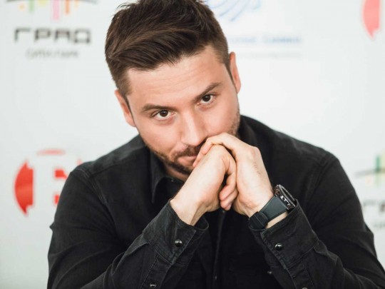 Стало известно, кто родил Лазареву дочь