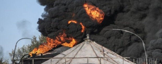 Судья взыскал миллионы компенсации для пожарных, которые тушили нефтебазу под Киевом