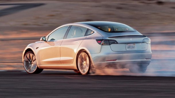 Tesla Model 3 признали одним из самых безопасных авто: захватывающее видео