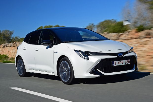 Тест-драйв найпопулярнішого у світі автомобіля Toyota Corolla: фото та відео