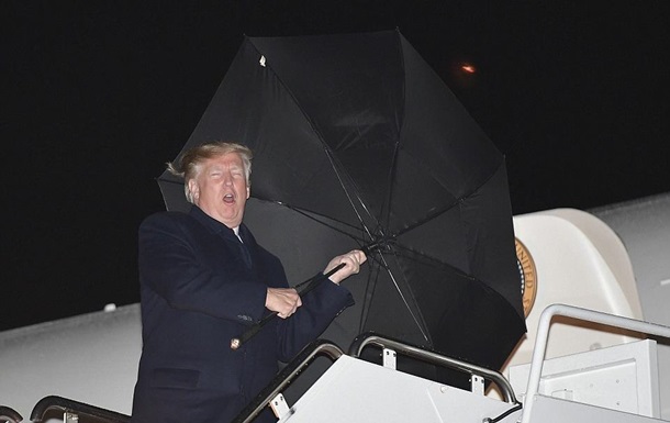 Трамп проиграл битву с зонтом