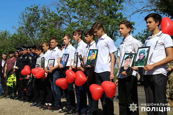 «Трое бойцов сгорели в палатке, а еще 11 лежали в поле»: 5 лет назад ВСУ понесли первые масштабные потери (фото, видео)
