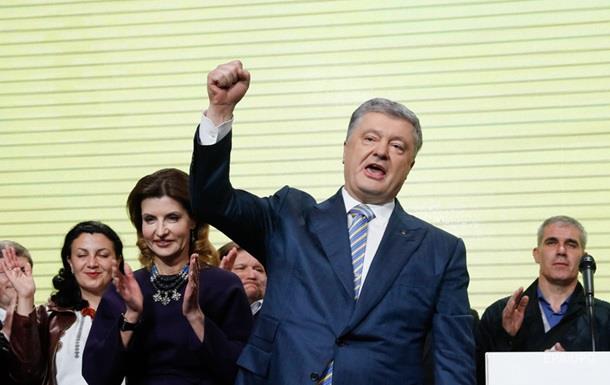 У АП проходит акция благодарности Порошенко