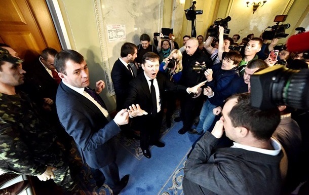 У кого больше? Украинские политики показали свои доходыСюжет