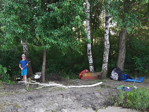 Управление яхтой, купание и ночевка в лесу: чему учат в яхтенном лагере «Летучая Рыба» под Киевом (фото)
