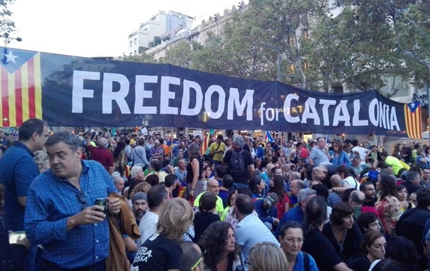 В Барселоне митингуют за независимость Каталонии