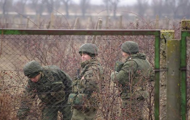 В Бельбеке  украинским военным угрожают жесткими мерами