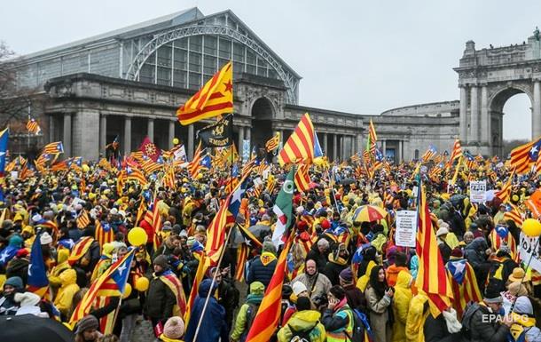 В Брюсселе проходит многотысячный митинг за независимость Каталонии