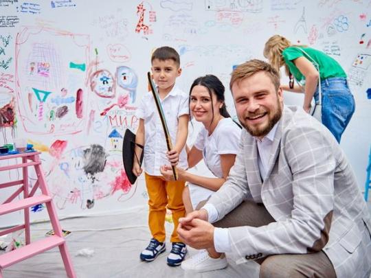 В центре Киева можно нарисовать свою мечту, которую запустят в космос (фото)