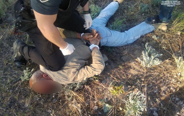 В Днепре мужчина порезал ножом пассажиров в маршрутке