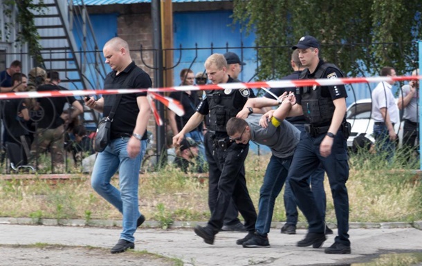 В Днепре произошла стрельба, задержаны 30 человек