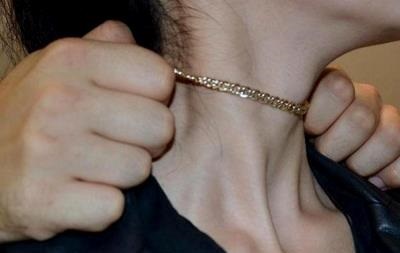 В электричке под Киевом мужчина изнасиловал 14-летнюю девочку