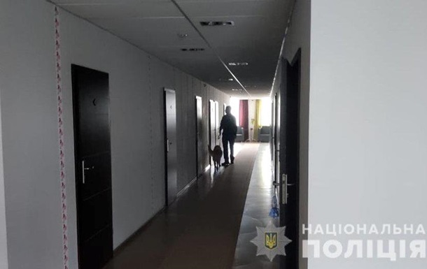 В Харькове минировали отель и торговый центр