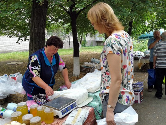 В Киеве из-за жары отменили продуктовые ярмарки