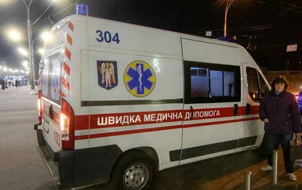 В Киеве маршрутка сбила трех женщин на переходе