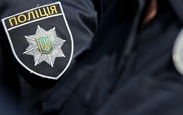 В Киеве мужчина покусал полицейского
