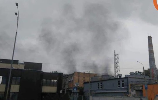 В Киеве на Подоле горел завод